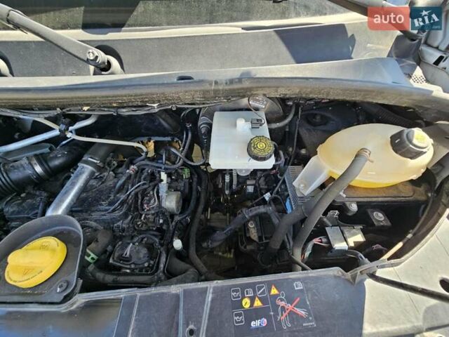 Белый Рено Мастер, объемом двигателя 2.3 л и пробегом 187 тыс. км за 15500 $, фото 39 на Automoto.ua