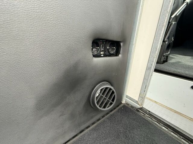 Рено Мастер 2017 в Умани на Automoto.ua Белый Рено Мастер, объемом двигателя 2.3 л и пробегом 260 тыс. км за 19900 $, фото 19 на Automoto.ua