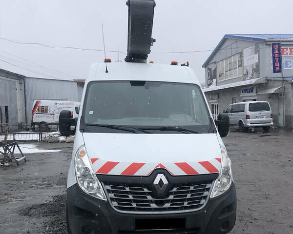 Белый Рено Мастер, объемом двигателя 2.3 л и пробегом 195 тыс. км за 18100 $, фото 2 на Automoto.ua