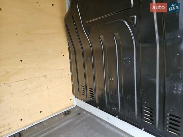 Белый Рено Мастер, объемом двигателя 2.3 л и пробегом 190 тыс. км за 15300 $, фото 44 на Automoto.ua