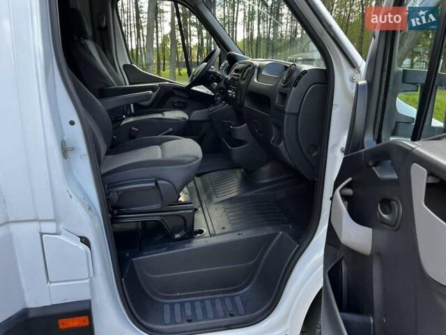 Білий Рено Мастєр, об'ємом двигуна 2.3 л та пробігом 620 тис. км за 14200 $, фото 4 на Automoto.ua
