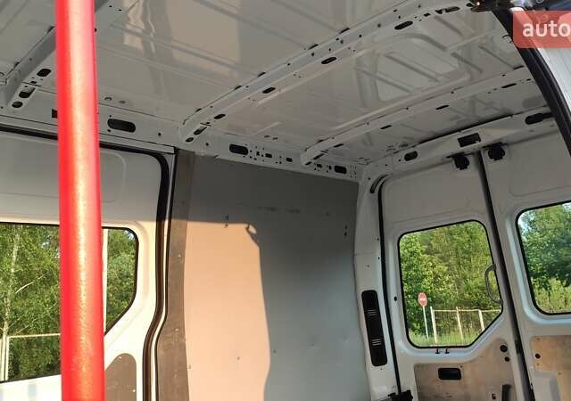 Білий Рено Мастєр, об'ємом двигуна 2.3 л та пробігом 212 тис. км за 14950 $, фото 26 на Automoto.ua