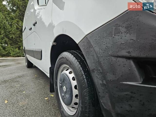 Белый Рено Мастер, объемом двигателя 2.3 л и пробегом 190 тыс. км за 15300 $, фото 22 на Automoto.ua