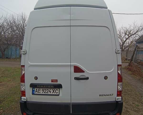 Белый Рено Мастер, объемом двигателя 2.3 л и пробегом 225 тыс. км за 13600 $, фото 3 на Automoto.ua