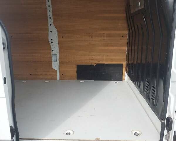 Белый Рено Мастер, объемом двигателя 2.3 л и пробегом 267 тыс. км за 16000 $, фото 12 на Automoto.ua