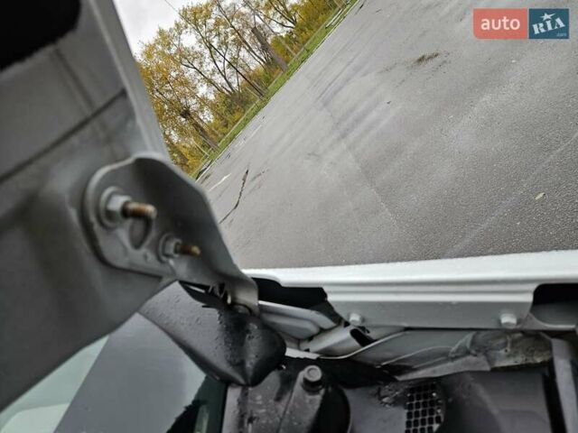 Белый Рено Мастер, объемом двигателя 2.3 л и пробегом 190 тыс. км за 15300 $, фото 74 на Automoto.ua