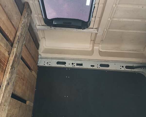 Білий Рено Мастєр, об'ємом двигуна 2.3 л та пробігом 440 тис. км за 17800 $, фото 20 на Automoto.ua