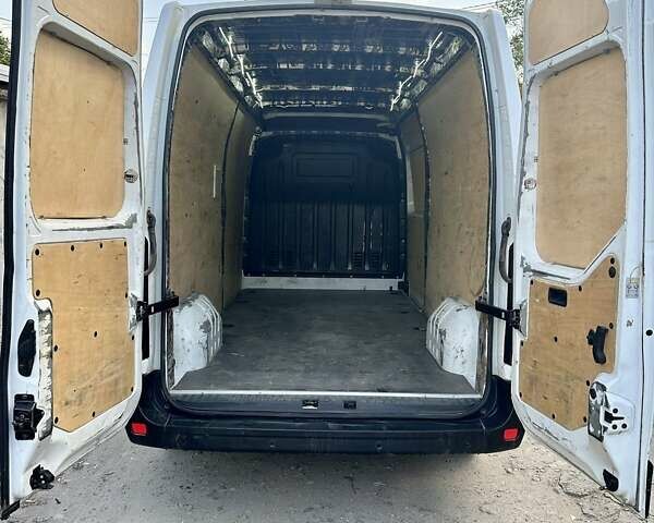 Белый Рено Мастер, объемом двигателя 2.3 л и пробегом 320 тыс. км за 15100 $, фото 7 на Automoto.ua