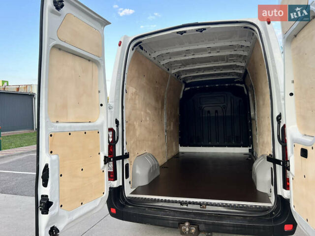 Белый Рено Мастер, объемом двигателя 2.3 л и пробегом 210 тыс. км за 17400 $, фото 46 на Automoto.ua