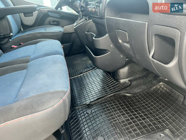 Белый Рено Мастер, объемом двигателя 2.3 л и пробегом 210 тыс. км за 17400 $, фото 33 на Automoto.ua