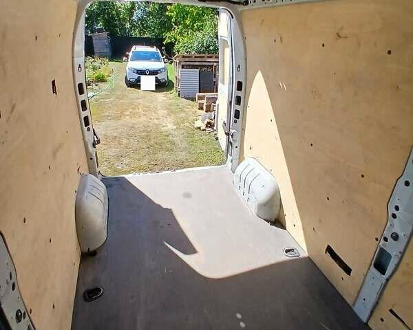 Белый Рено Мастер, объемом двигателя 2.3 л и пробегом 162 тыс. км за 17500 $, фото 18 на Automoto.ua