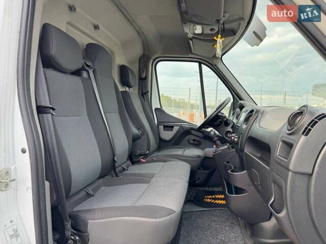 Белый Рено Мастер, объемом двигателя 2.3 л и пробегом 265 тыс. км за 16190 $, фото 21 на Automoto.ua