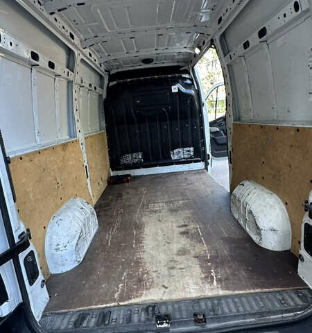 Белый Рено Мастер, объемом двигателя 2.3 л и пробегом 340 тыс. км за 14800 $, фото 29 на Automoto.ua