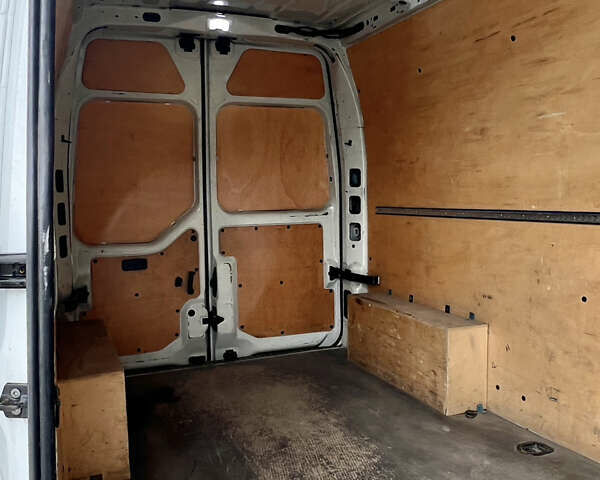 Белый Рено Мастер, объемом двигателя 2.3 л и пробегом 378 тыс. км за 14500 $, фото 9 на Automoto.ua