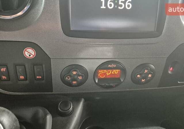 Белый Рено Мастер, объемом двигателя 2.3 л и пробегом 236 тыс. км за 15900 $, фото 59 на Automoto.ua