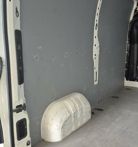 Белый Рено Мастер, объемом двигателя 2.3 л и пробегом 236 тыс. км за 15900 $, фото 34 на Automoto.ua