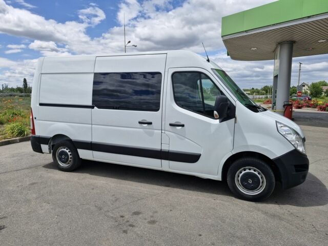 Белый Рено Мастер, объемом двигателя 2.3 л и пробегом 257 тыс. км за 15800 $, фото 5 на Automoto.ua