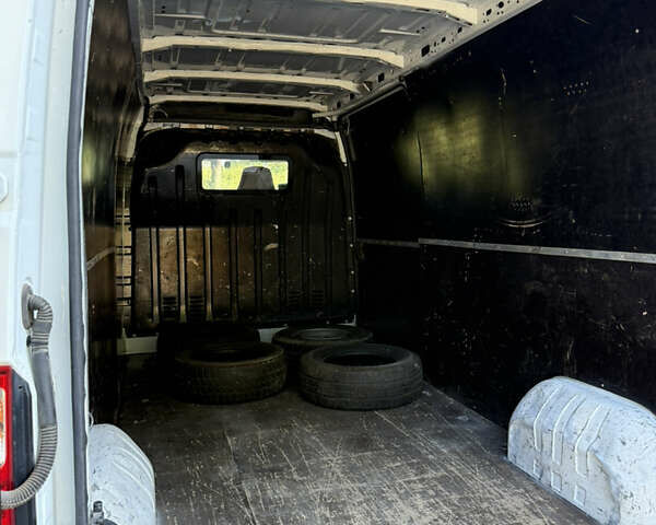Білий Рено Мастєр, об'ємом двигуна 2.3 л та пробігом 220 тис. км за 15950 $, фото 40 на Automoto.ua