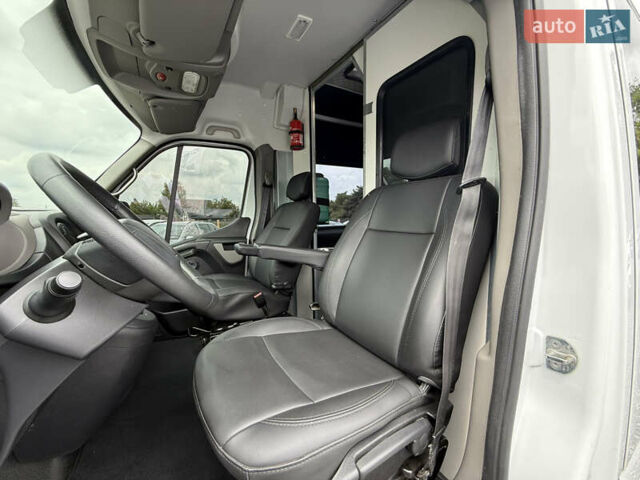 Білий Рено Мастєр, об'ємом двигуна 2.3 л та пробігом 260 тис. км за 19900 $, фото 13 на Automoto.ua
