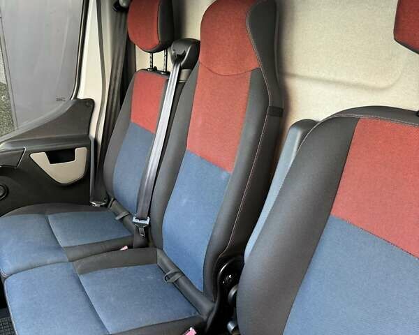 Белый Рено Мастер, объемом двигателя 2.3 л и пробегом 196 тыс. км за 17000 $, фото 23 на Automoto.ua