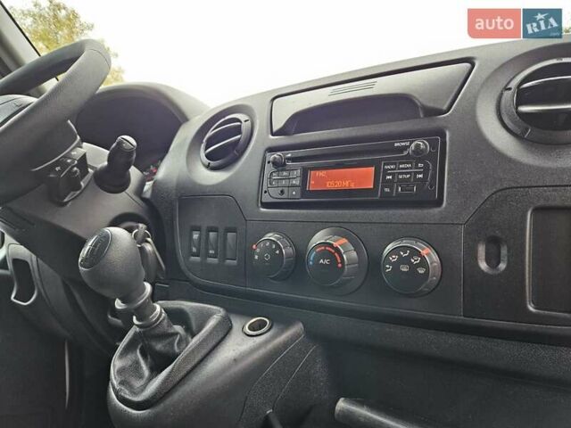 Белый Рено Мастер, объемом двигателя 2.3 л и пробегом 190 тыс. км за 15300 $, фото 55 на Automoto.ua