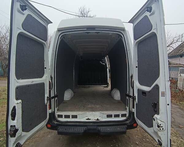 Белый Рено Мастер, объемом двигателя 2.3 л и пробегом 225 тыс. км за 13600 $, фото 8 на Automoto.ua