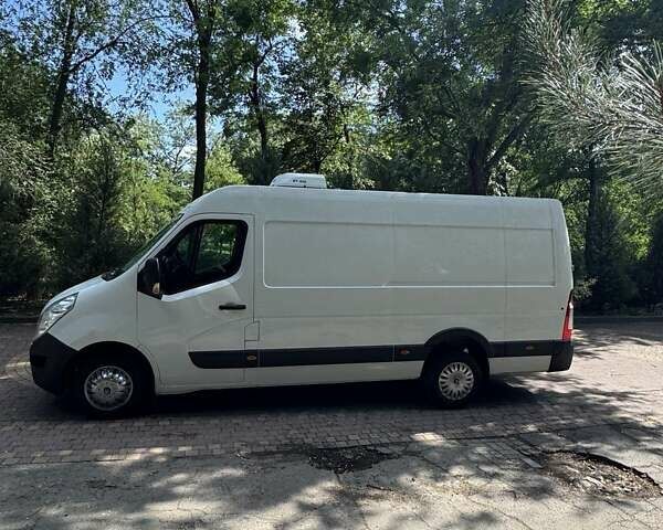 Белый Рено Мастер, объемом двигателя 2.3 л и пробегом 272 тыс. км за 13900 $, фото 5 на Automoto.ua
