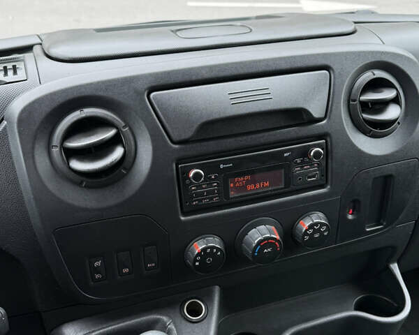 Белый Рено Мастер, объемом двигателя 2.3 л и пробегом 172 тыс. км за 15700 $, фото 20 на Automoto.ua