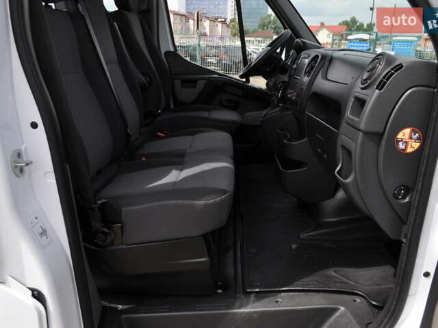 Рено Мастер 2018 в Киеве на Automoto.ua Белый Рено Мастер, объемом двигателя 2.3 л и пробегом 264 тыс. км за 22500 $, фото 33 на Automoto.ua