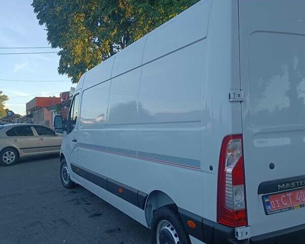 Белый Рено Мастер, объемом двигателя 2.3 л и пробегом 268 тыс. км за 16350 $, фото 1 на Automoto.ua