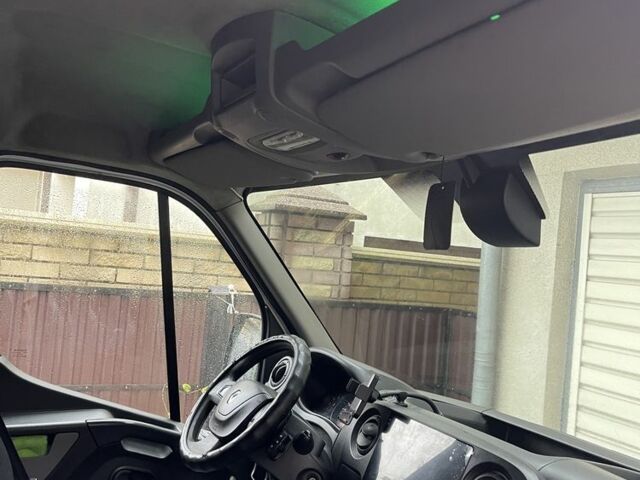 Білий Рено Мастєр, об'ємом двигуна 2.3 л та пробігом 400 тис. км за 19500 $, фото 2 на Automoto.ua