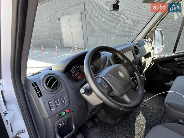 Белый Рено Мастер, объемом двигателя 2.3 л и пробегом 285 тыс. км за 18100 $, фото 8 на Automoto.ua