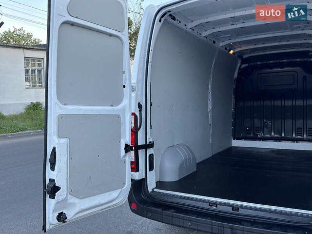 Белый Рено Мастер, объемом двигателя 2.3 л и пробегом 290 тыс. км за 17800 $, фото 18 на Automoto.ua