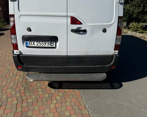 Белый Рено Мастер, объемом двигателя 2.3 л и пробегом 224 тыс. км за 16500 $, фото 5 на Automoto.ua