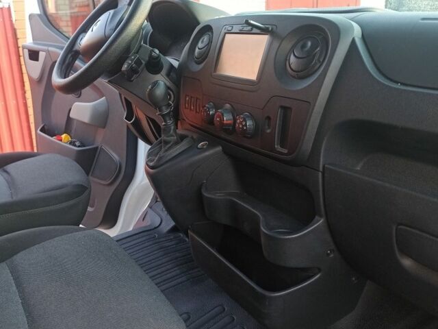 Білий Рено Мастєр, об'ємом двигуна 2.3 л та пробігом 185 тис. км за 15500 $, фото 4 на Automoto.ua