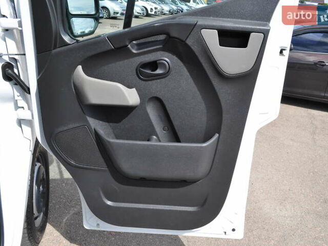 Рено Мастер 2018 в Киеве на Automoto.ua Белый Рено Мастер, объемом двигателя 2.3 л и пробегом 264 тыс. км за 22500 $, фото 41 на Automoto.ua