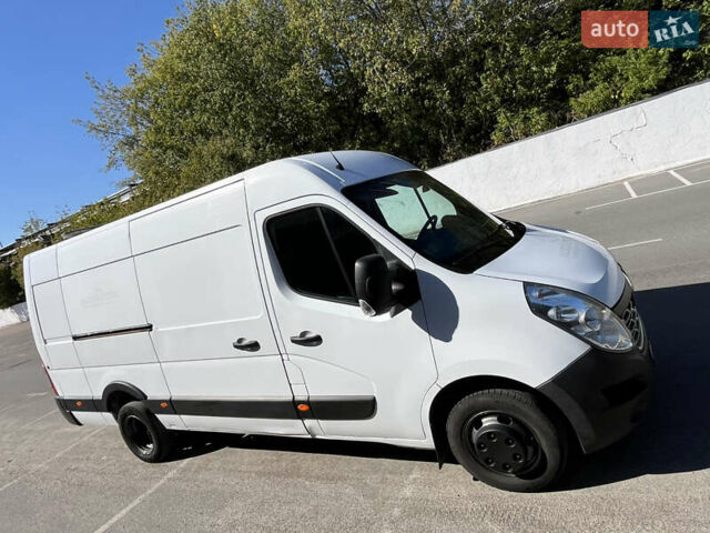 Белый Рено Мастер, объемом двигателя 2.3 л и пробегом 285 тыс. км за 18100 $, фото 2 на Automoto.ua