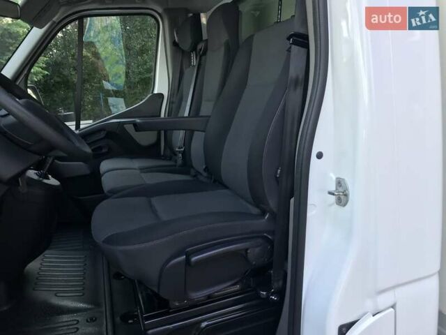 Білий Рено Мастєр, об'ємом двигуна 2.3 л та пробігом 174 тис. км за 18600 $, фото 58 на Automoto.ua