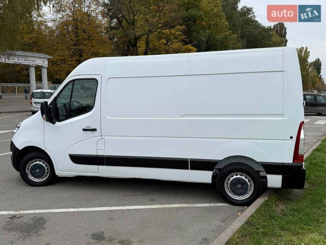 Белый Рено Мастер, объемом двигателя 2.3 л и пробегом 172 тыс. км за 15700 $, фото 1 на Automoto.ua