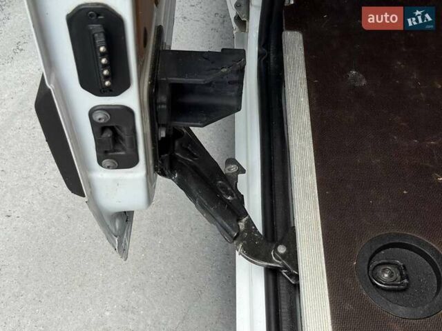 Белый Рено Мастер, объемом двигателя 2.3 л и пробегом 147 тыс. км за 17700 $, фото 27 на Automoto.ua
