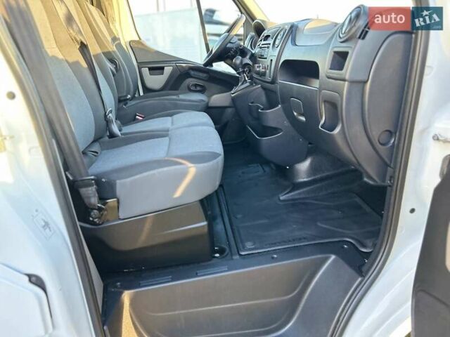 Білий Рено Мастєр, об'ємом двигуна 2.3 л та пробігом 170 тис. км за 17850 $, фото 28 на Automoto.ua