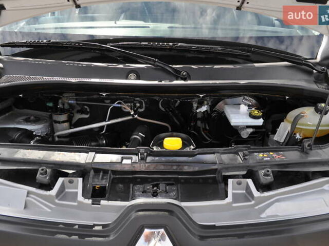 Рено Мастер 2018 в Киеве на Automoto.ua Белый Рено Мастер, объемом двигателя 2.3 л и пробегом 264 тыс. км за 22500 $, фото 63 на Automoto.ua