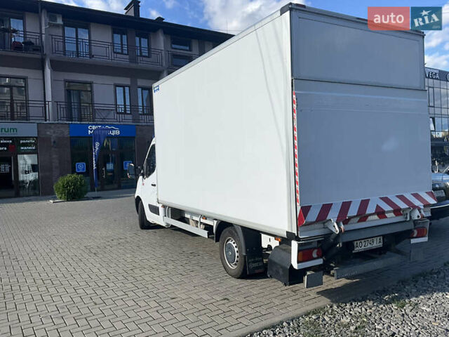 Белый Рено Мастер, объемом двигателя 2.3 л и пробегом 193 тыс. км за 23500 $, фото 4 на Automoto.ua