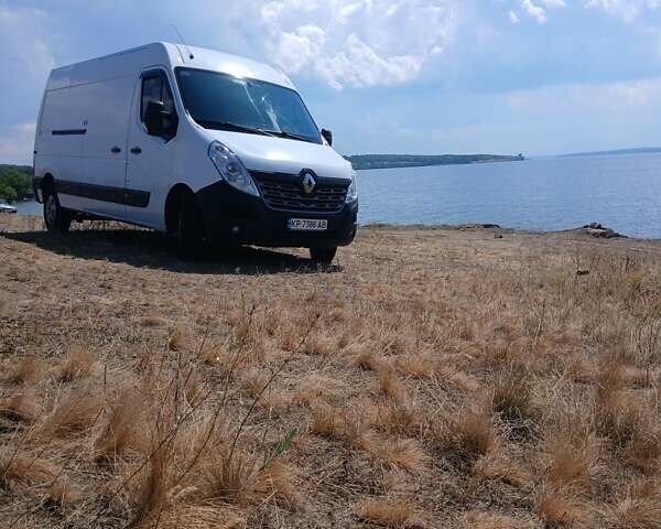 Белый Рено Мастер, объемом двигателя 2.3 л и пробегом 310 тыс. км за 16500 $, фото 3 на Automoto.ua