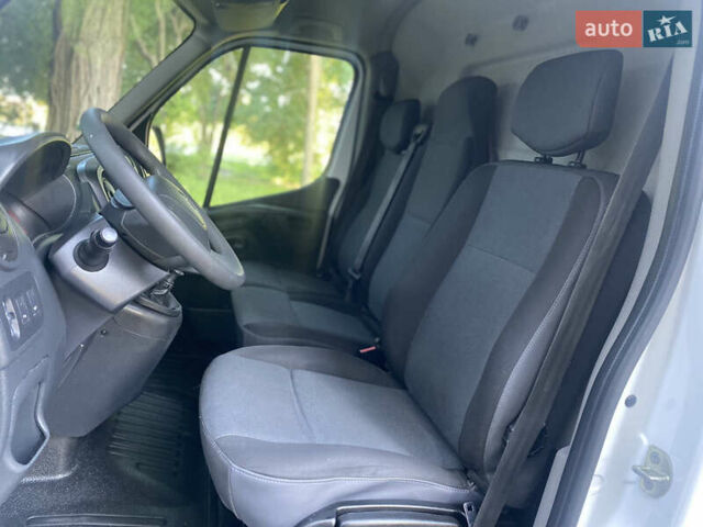 Белый Рено Мастер, объемом двигателя 2.3 л и пробегом 365 тыс. км за 14400 $, фото 14 на Automoto.ua