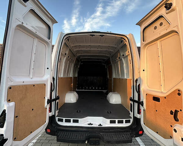 Рено Мастер 2018 в Луцке на Automoto.ua Белый Рено Мастер, объемом двигателя 2.3 л и пробегом 157 тыс. км за 19900 $, фото 17 на Automoto.ua