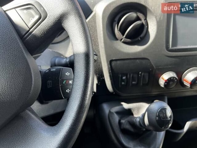 Белый Рено Мастер, объемом двигателя 2.3 л и пробегом 226 тыс. км за 17300 $, фото 17 на Automoto.ua