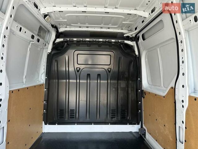 Белый Рено Мастер, объемом двигателя 2.3 л и пробегом 268 тыс. км за 14200 $, фото 16 на Automoto.ua