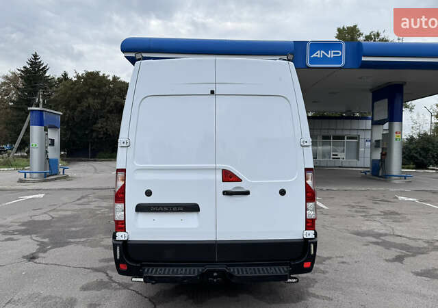Белый Рено Мастер, объемом двигателя 2.3 л и пробегом 175 тыс. км за 21100 $, фото 9 на Automoto.ua