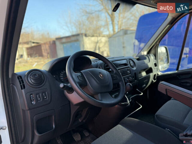 Белый Рено Мастер, объемом двигателя 0 л и пробегом 240 тыс. км за 17800 $, фото 49 на Automoto.ua